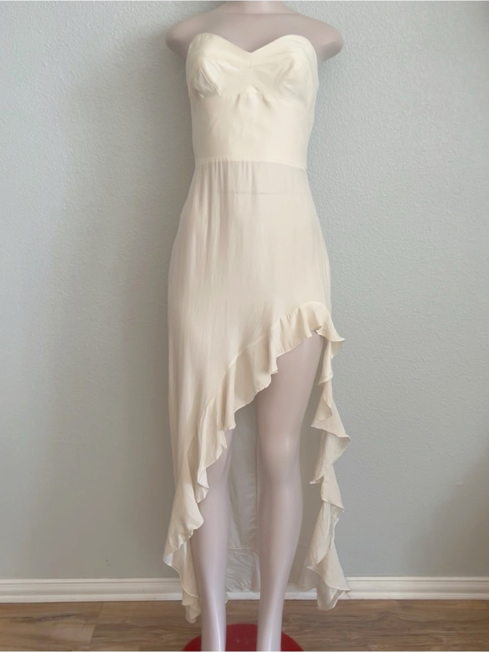 Amanda Uprichard Amalia 100% Silk Strapless Ruffle Gown Ivory SZ M Bridal